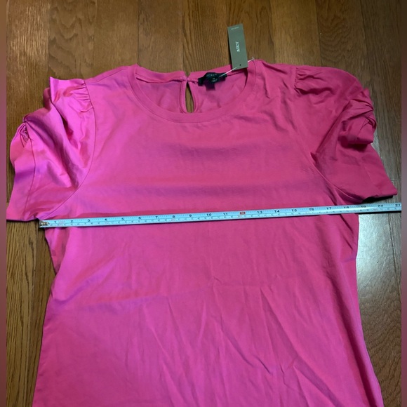 J. Crew Vibrant Pink Short Sleeve Top. Size medium. NWT - Picture 3 of 7